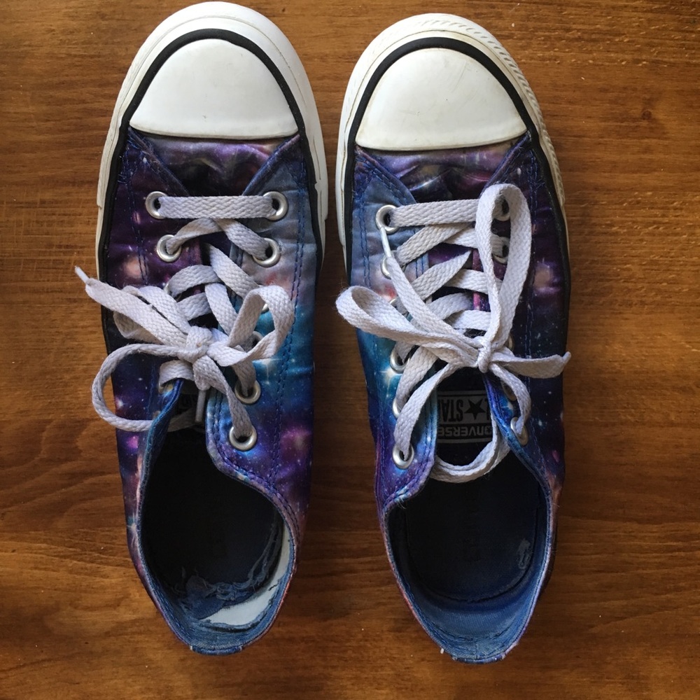 Men’s/Women’s Galaxy Print Converse